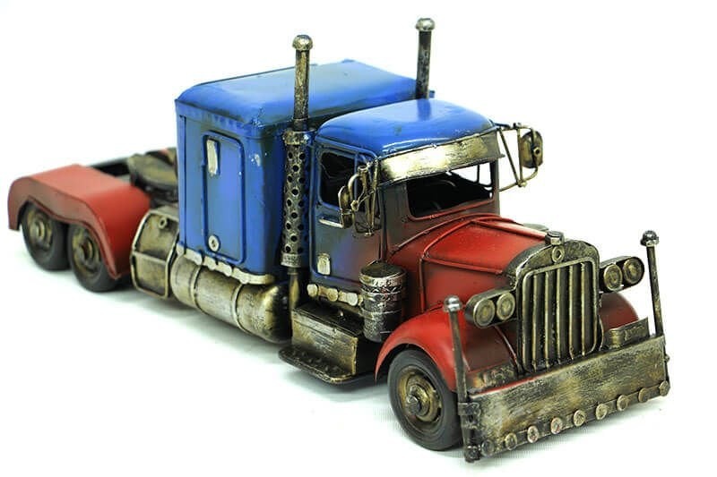 El Yapımı Metal Tır