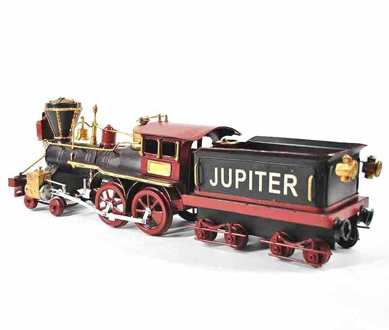 El yapımı metal antik tren modeli