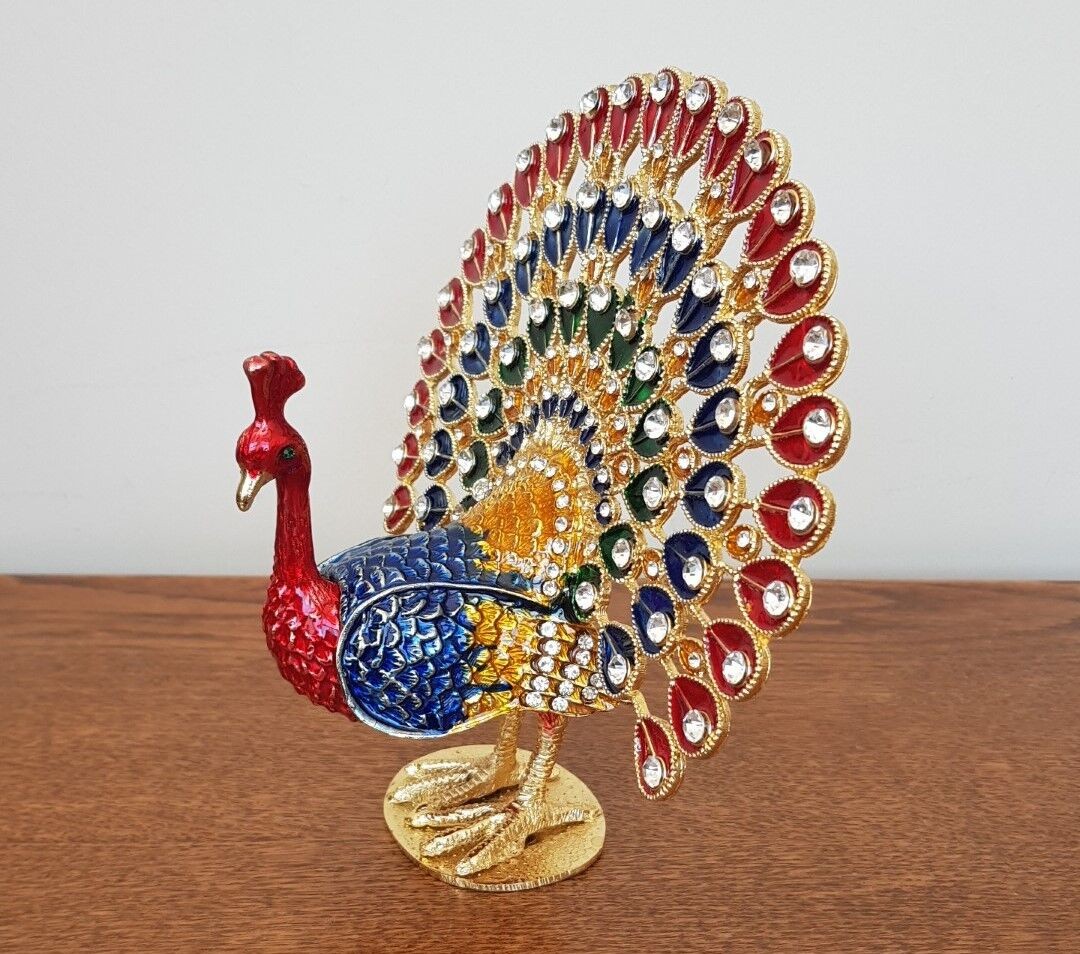 Tavuskuşu Biblo  Taşlı Kutu