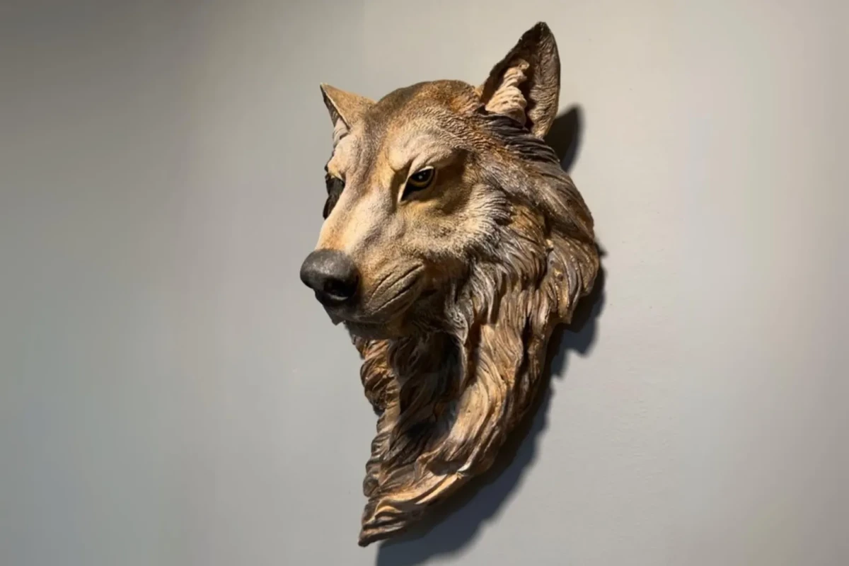 El Boyalı Kurt Başı Duvar Heykeli